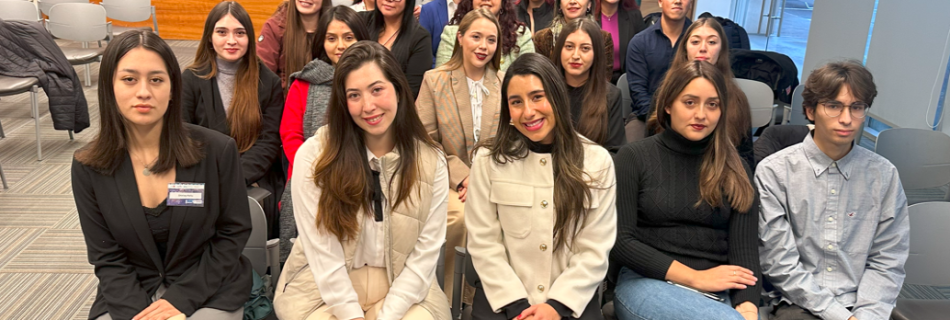 Fotografía de los participantes del programa de Mentorías para Pymes junto a los docentes de CENE INACAP Los Ángeles y el equipo de País Digital.